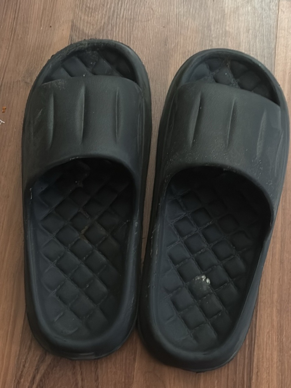 Black Cushioned Slide Sandals